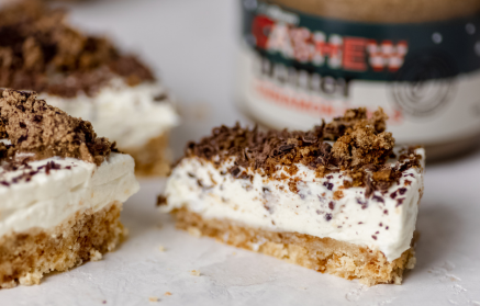 Przepis fitness: Waniliowy sernik z serka wiejskiego bez pieczenia