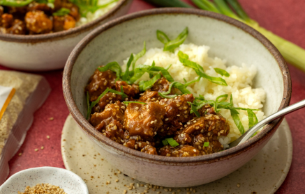 Przepis fitness: Tofu sezamowe z ryżem