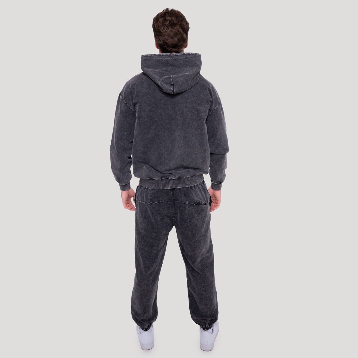 GymBeam Abyss Sweatpants Charcoal - Rozmiar: XXL | Kolor: Czarny | Waga: 0,775 g | Opakowanie: 24 · záber 6