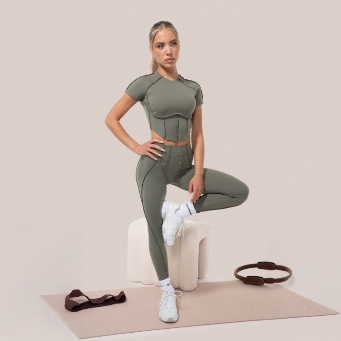 Damski Top Cosmo Cropped Olive - GymBeam XS