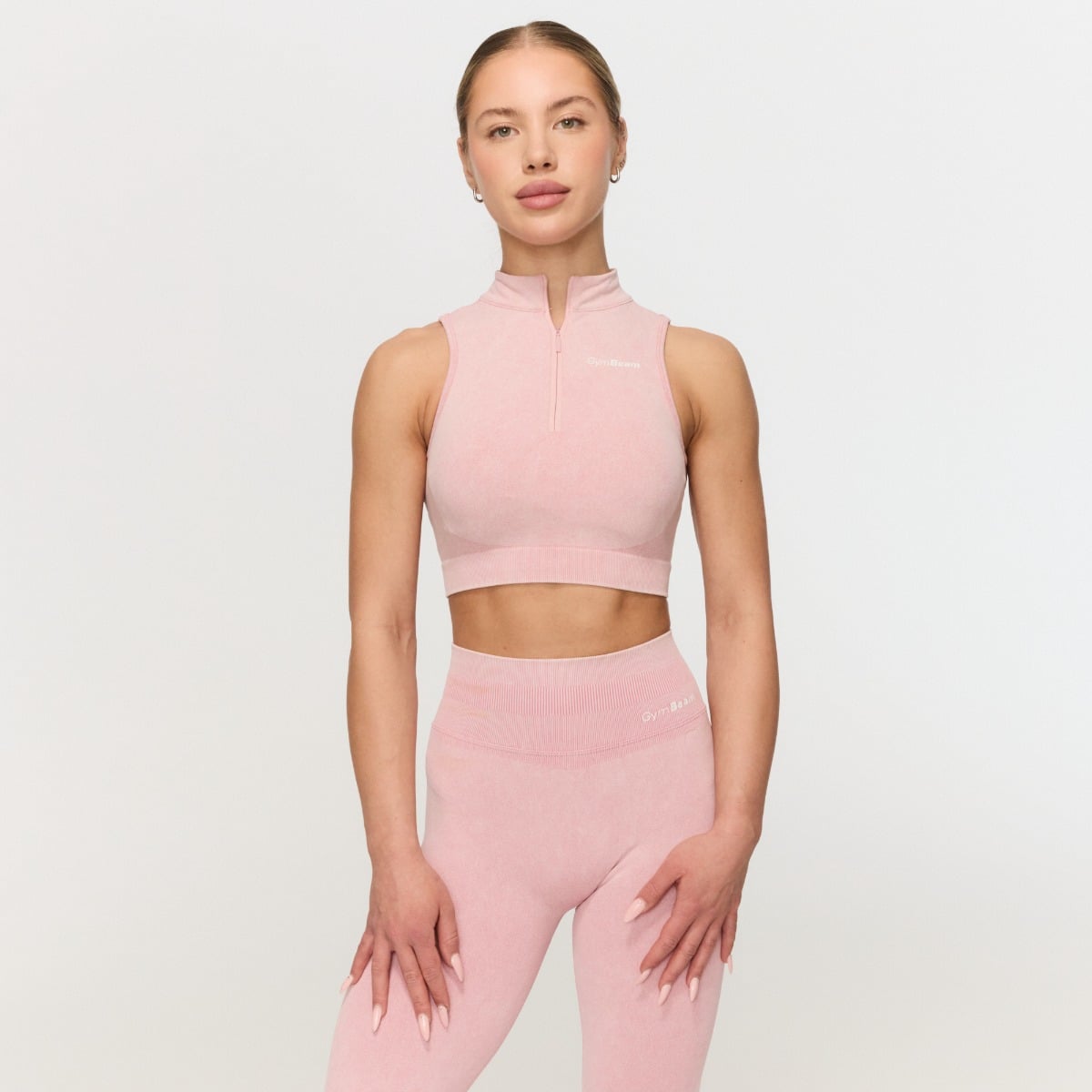 Bezszwowy biustonosz sportowy Fierce Baby Pink - GymBeam