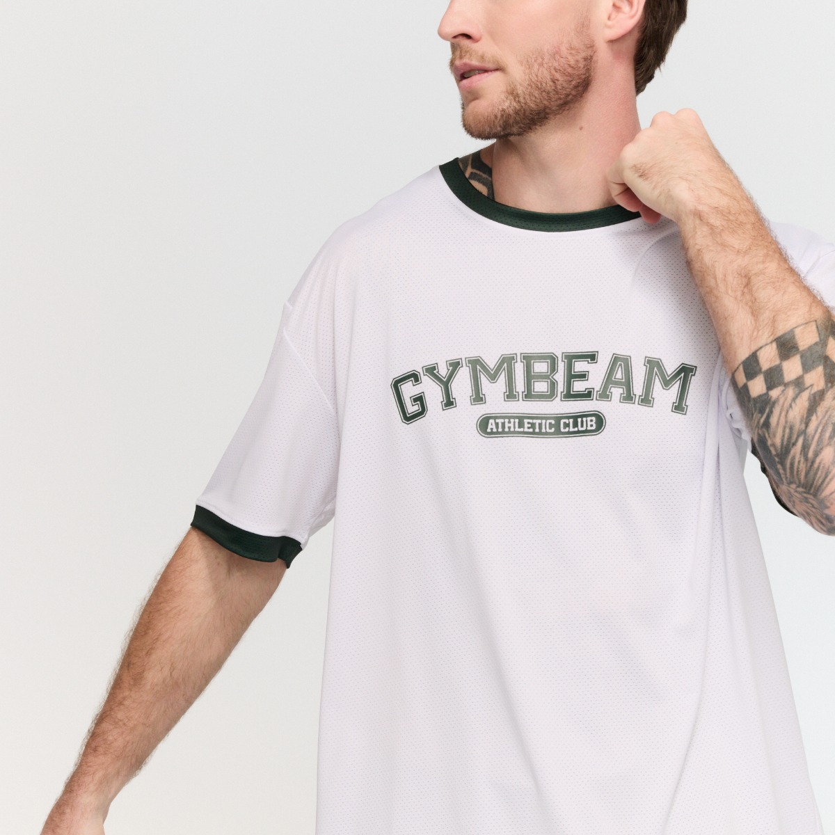 GymBeam Oversized Varsity T-Shirt White - Rozmiar: L | Kolor: Biały | Waga: 0,24 g | Opakowanie: 78 · záber 9