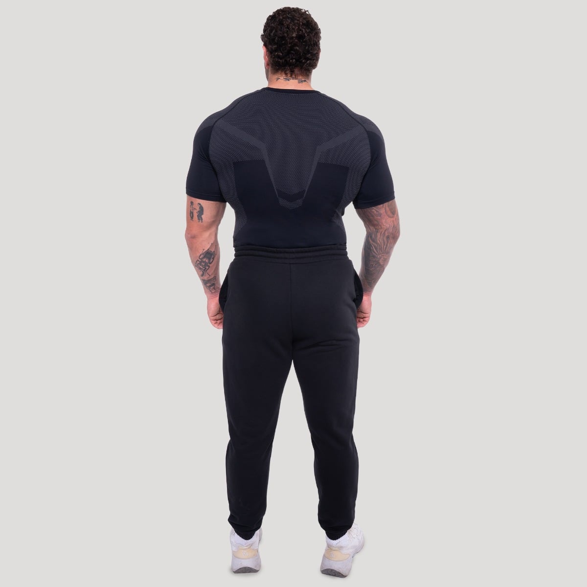 GymBeam OG1 Seamless T-shirt Black/Grey - Rozmiar: XXL | Kolor: Czarny | Waga: 0,291 g | Opakowanie: 80 · záber 6
