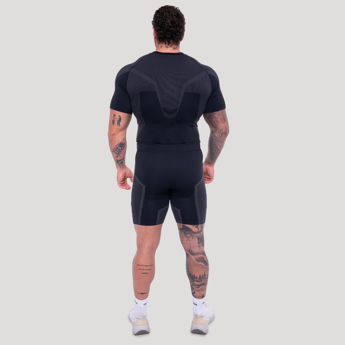 GymBeam OG1 Seamless Shorts Black/Grey - Rozmiar: XXL | Kolor: Czarny | Waga: 0,195 g | Opakowanie: 105 · záber 7