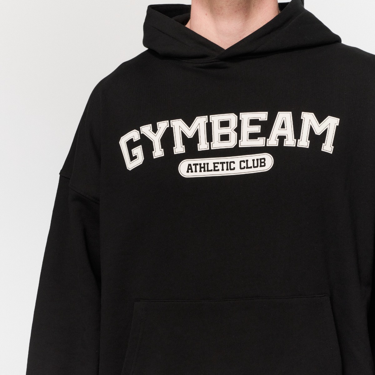 GymBeam Varsity Hoodie Black - Rozmiar: M | Kolor: Czarny | Waga: 0,6672 g | Opakowanie: 20 · záber 6