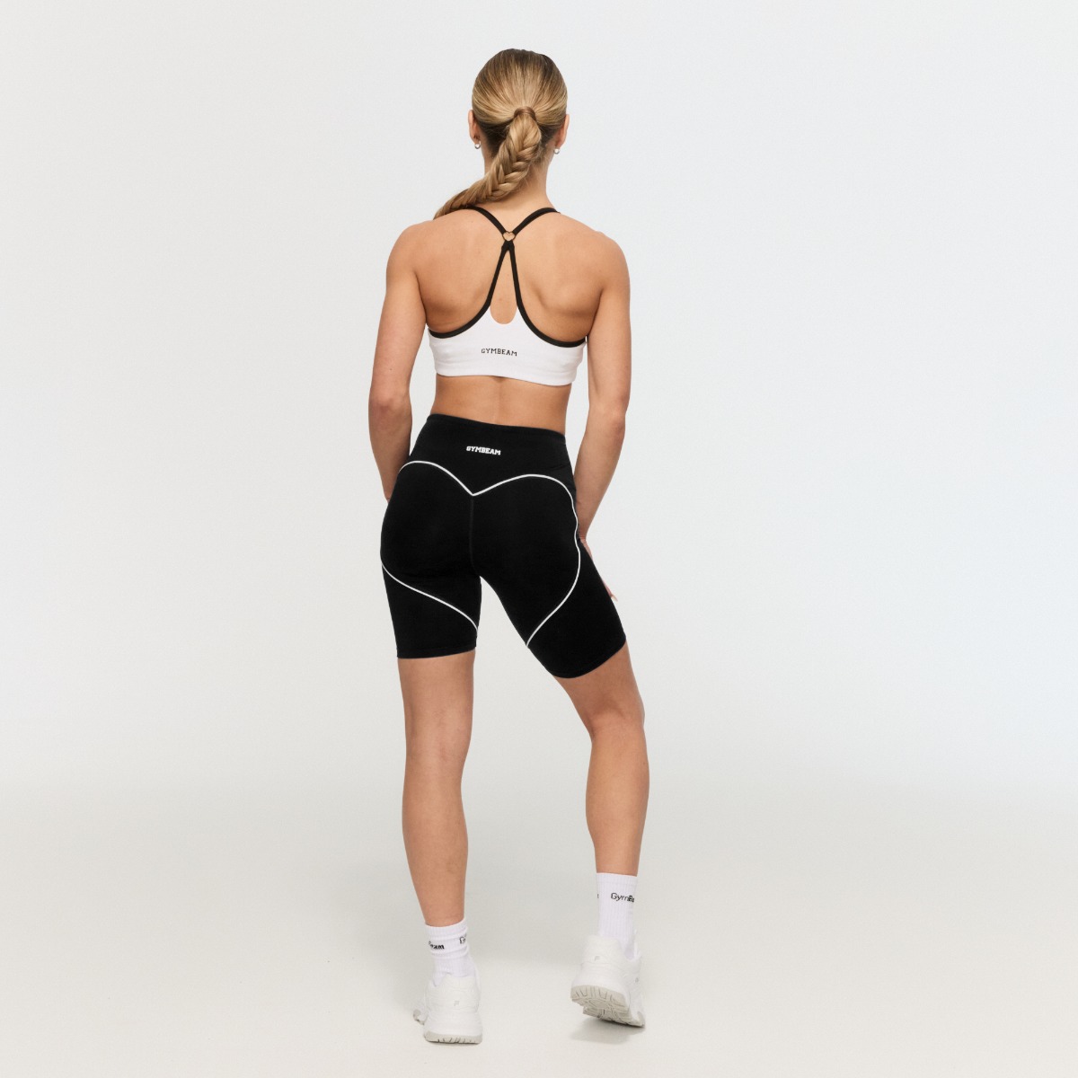 GymBeam Varsity Sports Bra White - Rozmiar: XS | Kolor: Biały | Waga: 0,076 g | Opakowanie: 130 · záber 8