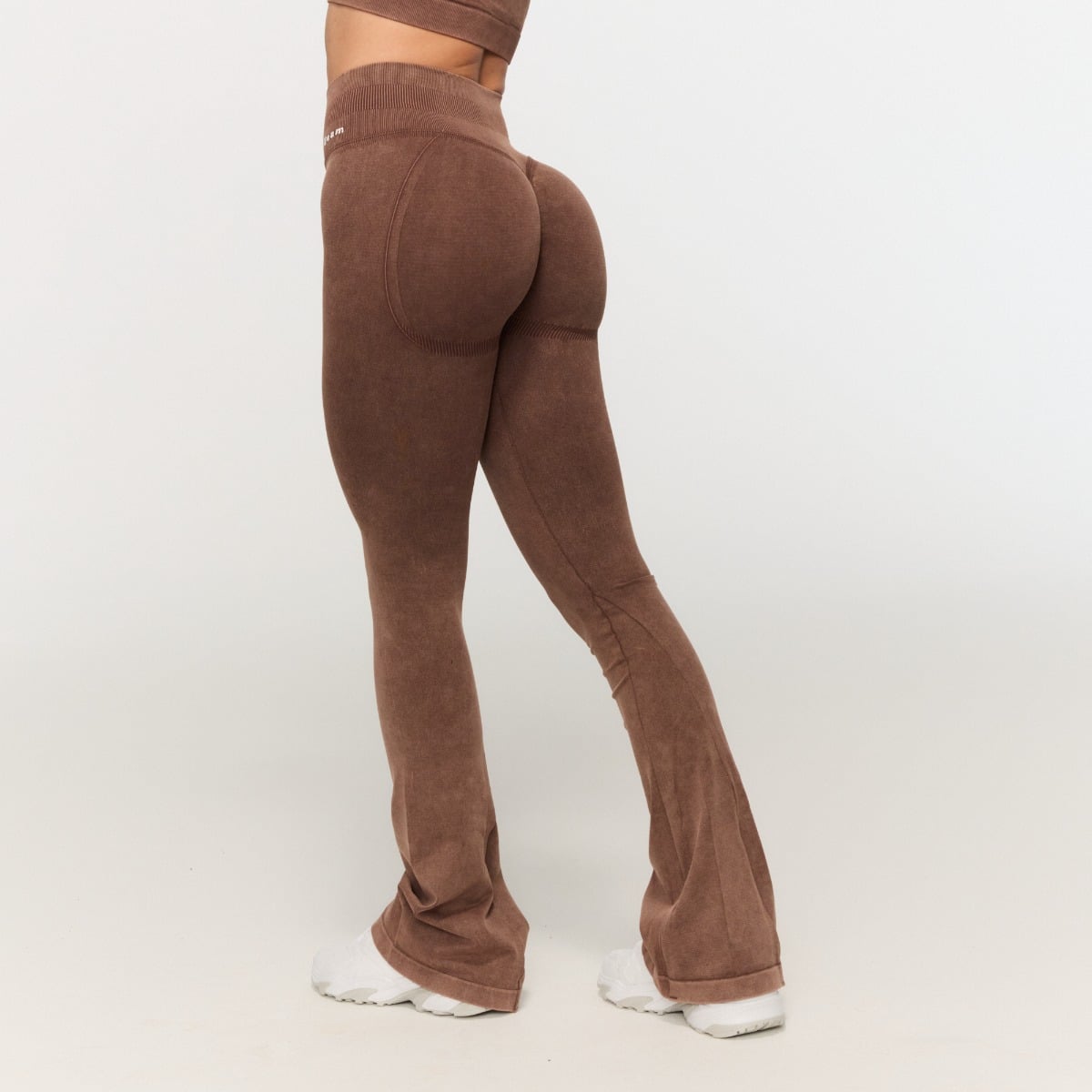 Damskie spodnie bezszwowe Fierce Brown - GymBeam