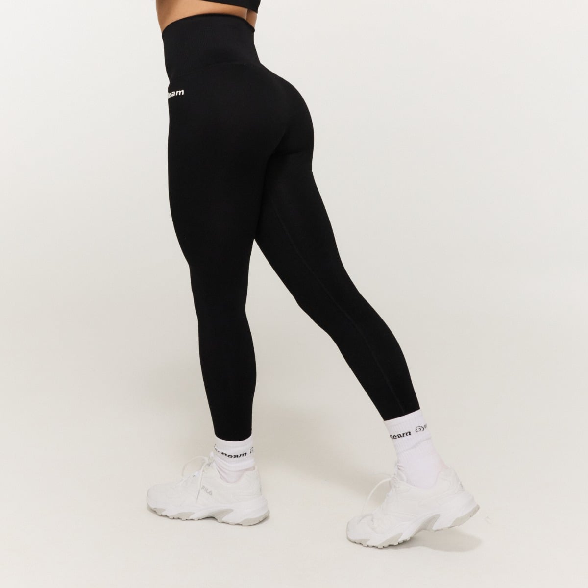 Damskie legginsy GymBabe Black - GymBeam