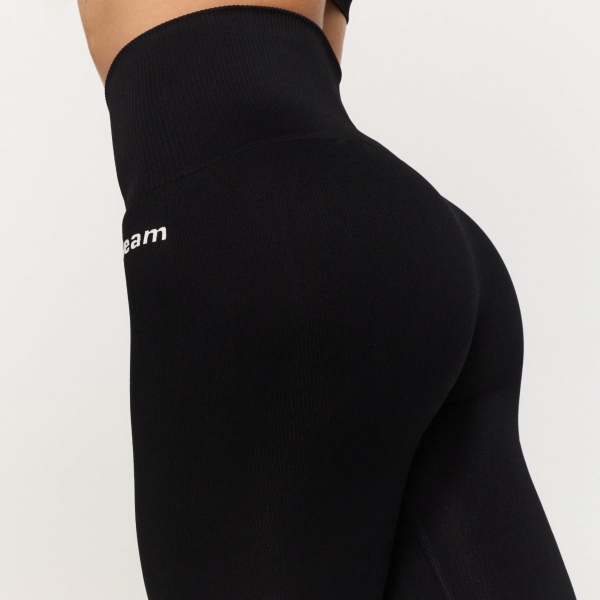 Damskie legginsy GymBabe Black - GymBeam