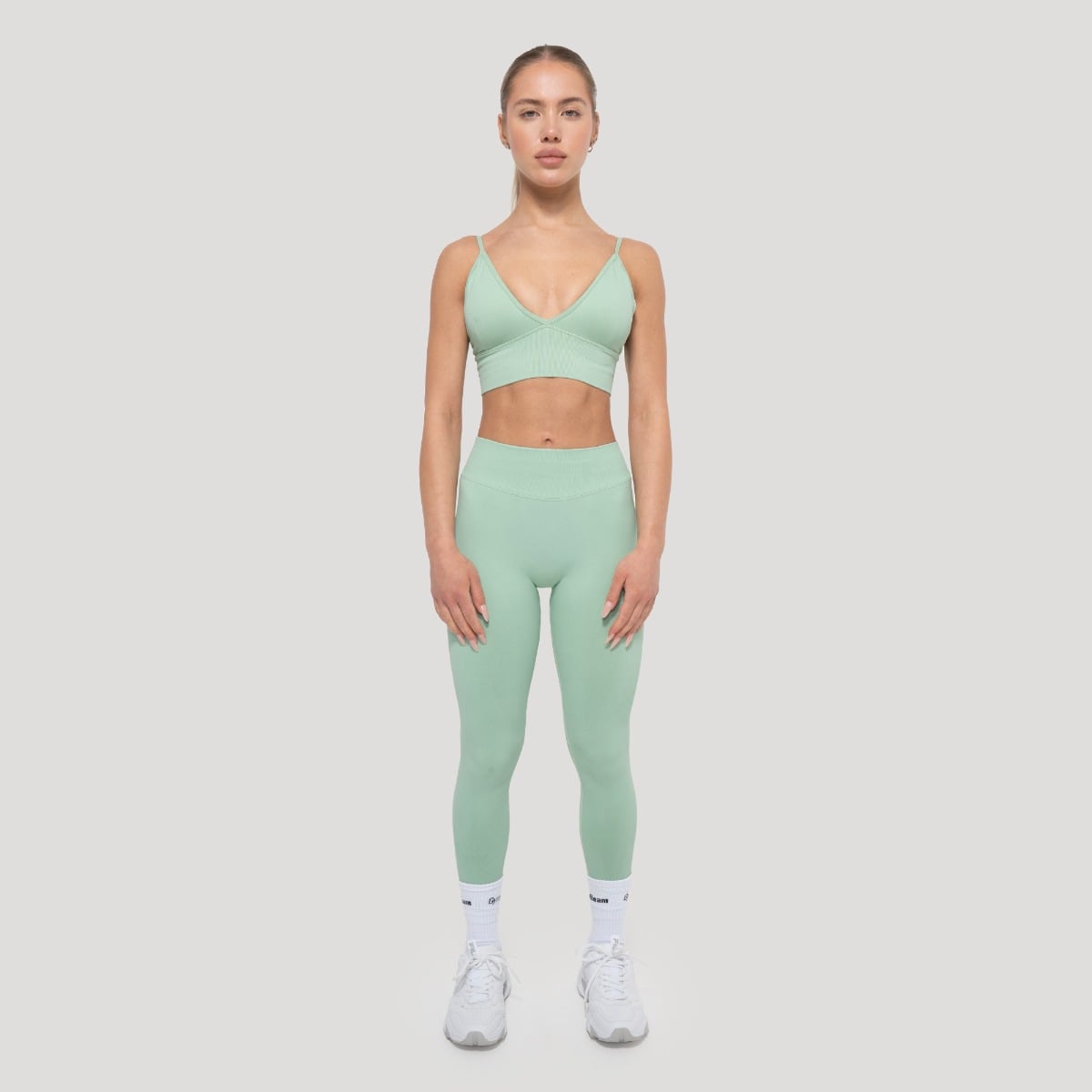 GymBeam Women‘s Luma Leggings Pistachio - Rozmiar: XL | Kolor: Zielony | Waga: 0,304 g | Opakowanie: 65 · záber 8