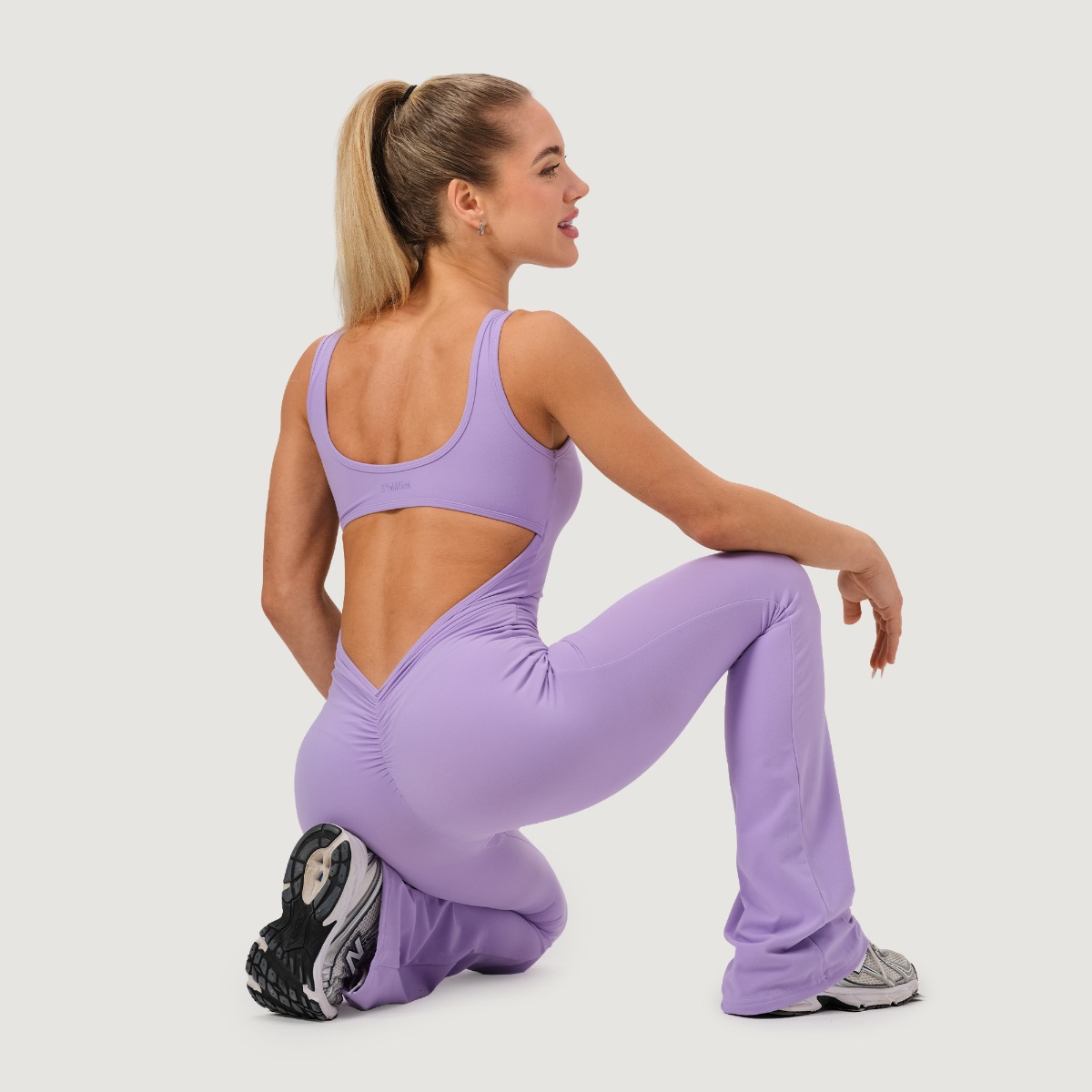 GymBeam Women‘s NEO Jumpsuit Iris - Rozmiar: XS | Kolor: Fioletowy | Waga: 0,285 g | Opakowanie: 50 · záber 7