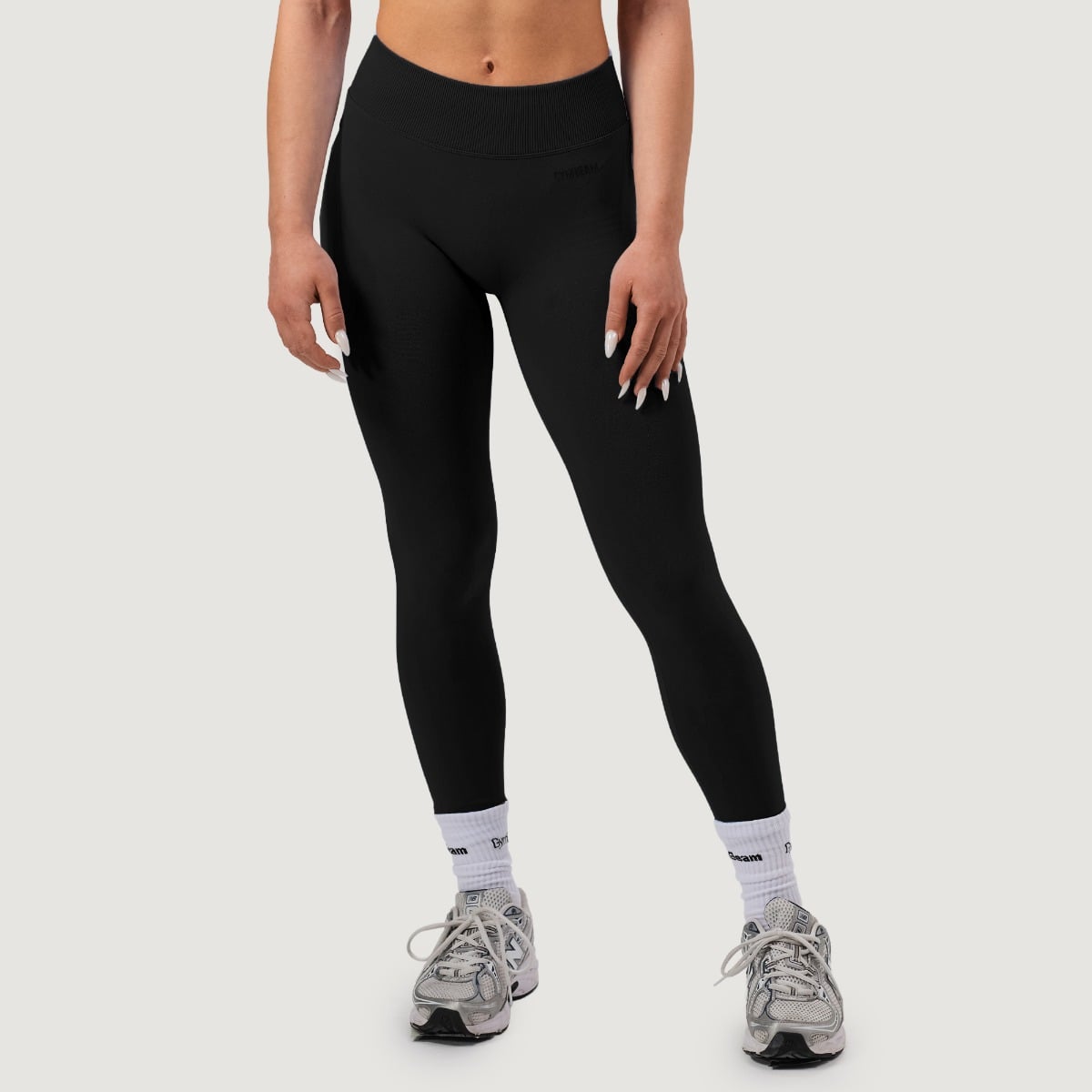 Damskie legginsy bezszwowe NEO Black - GymBeam