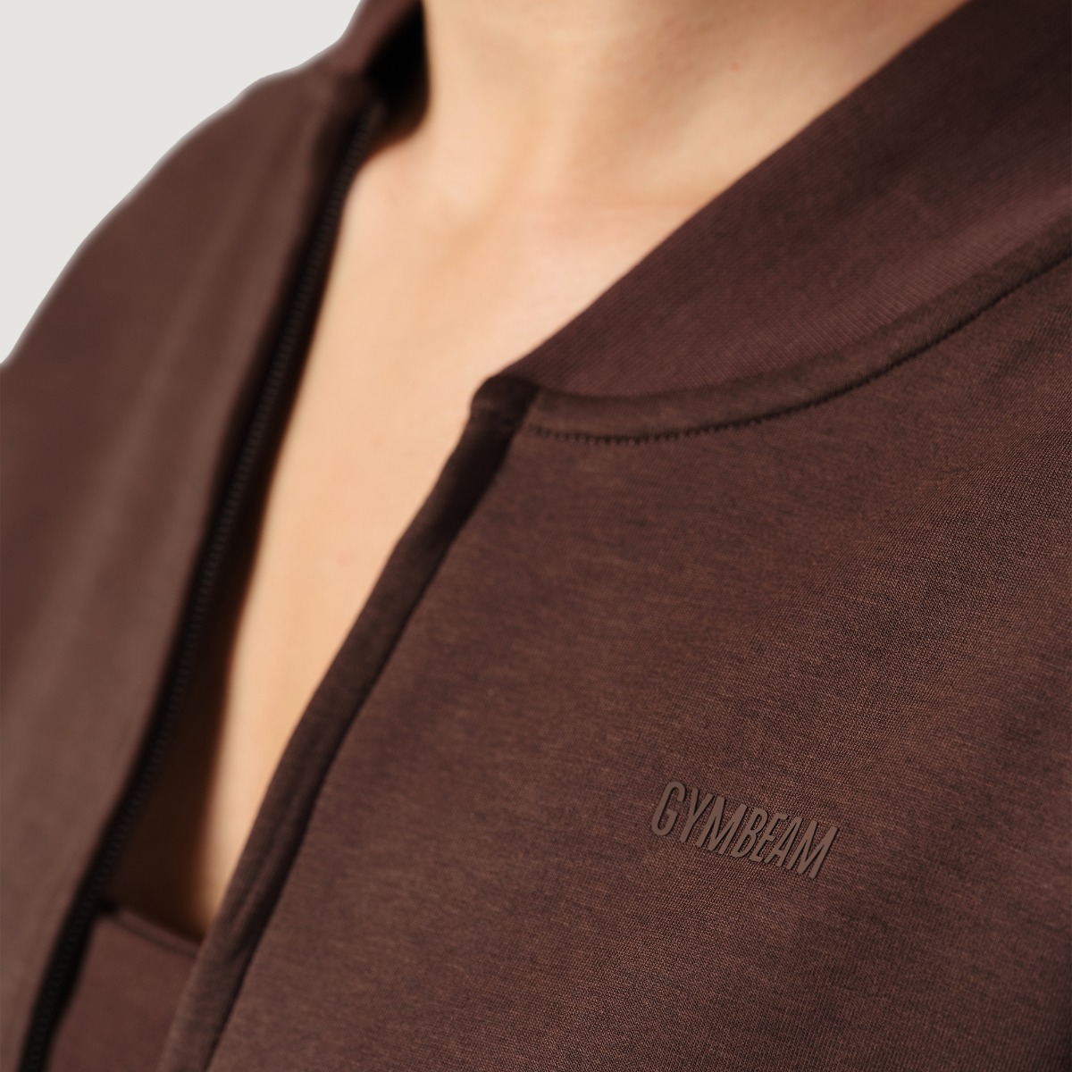 GymBeam Women‘s NEO Zip-Up Sweatshirt Mocha - Rozmiar: XS | Kolor: Brązowy | Waga: 0,3333 g | Opakowanie: 55 · záber 6