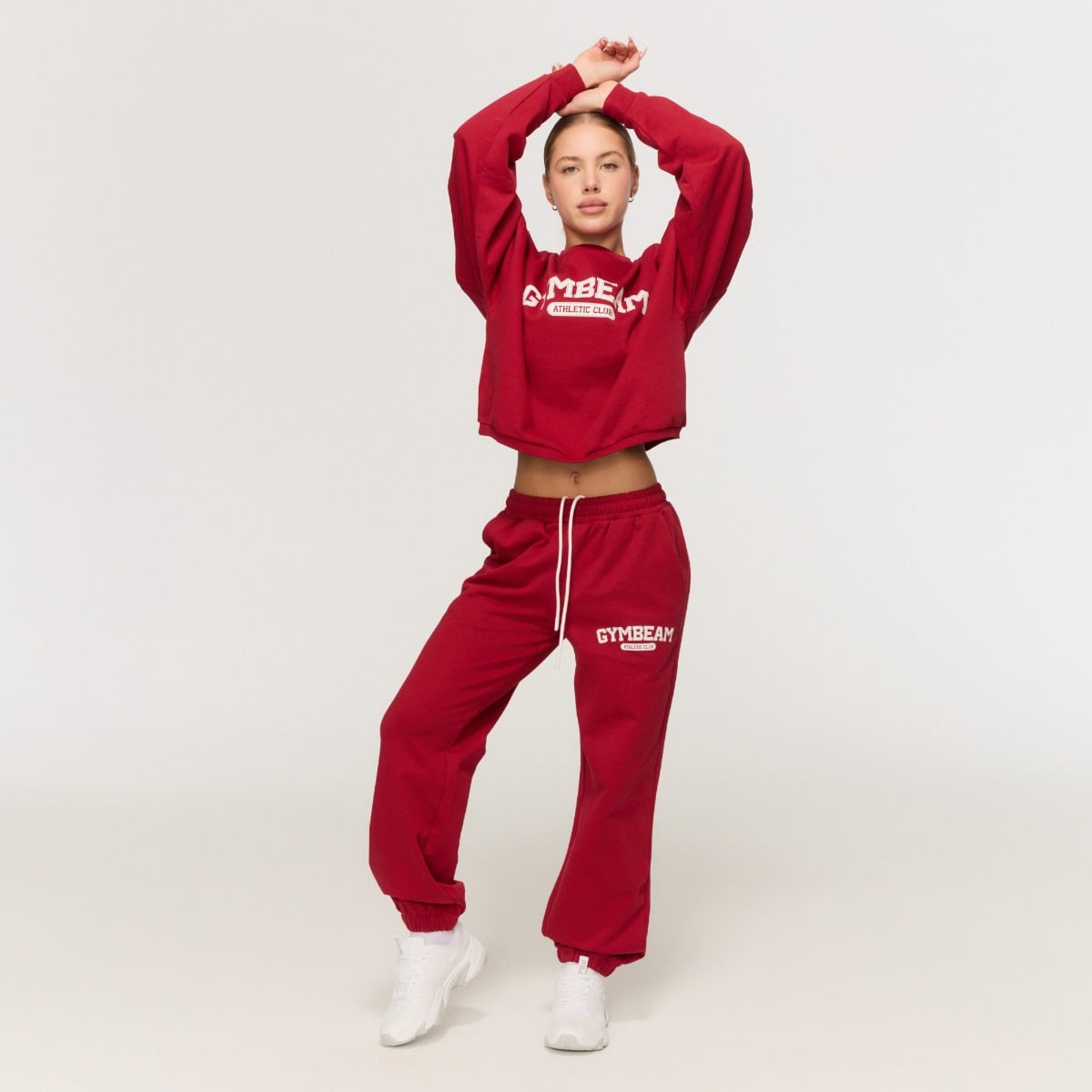 GymBeam Women‘s Varsity Sweatshirt Red - Rozmiar: XXL | Kolor: Czerwony | Waga: 0,5962 g | Opakowanie: 25 · záber 6
