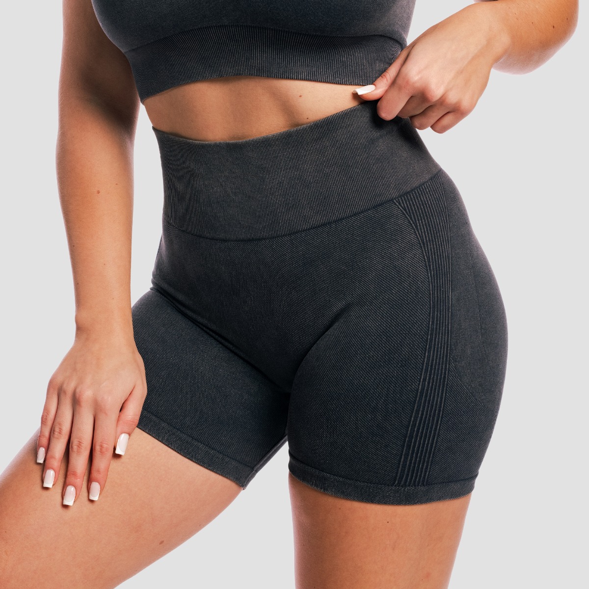 GymBeam Women‘s Lift Seamless Shorts Graphite - Rozmiar: M | Kolor: Szary | Waga: 0,12 g | Opakowanie: 80 · záber 7