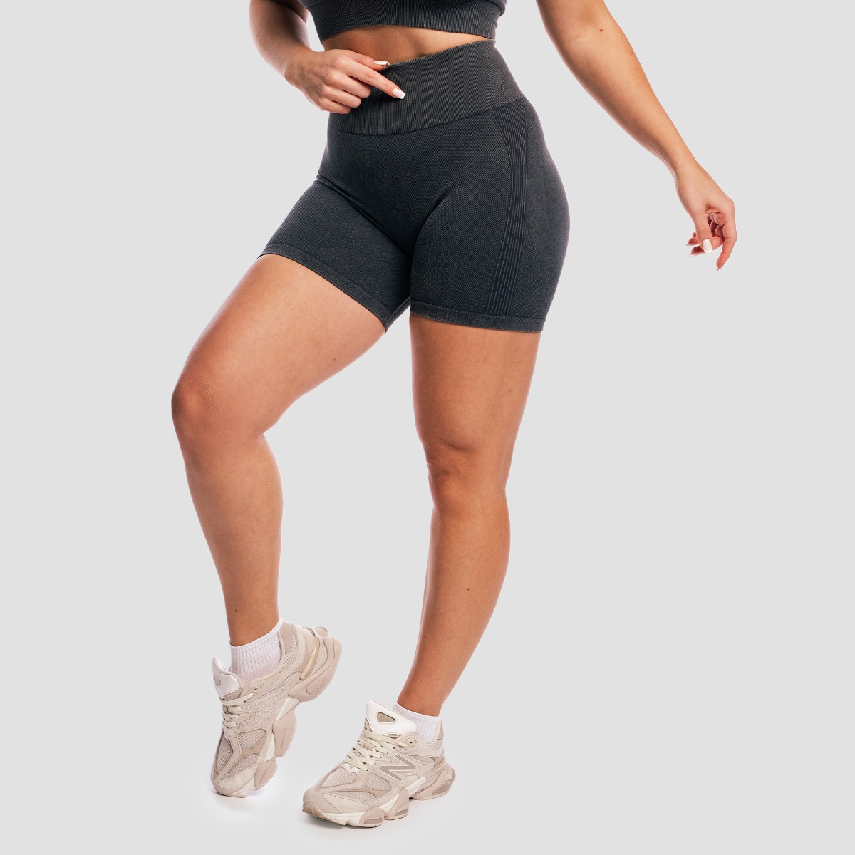 GymBeam Women‘s Lift Seamless Shorts Graphite - Rozmiar: M | Kolor: Szary | Waga: 0,12 g | Opakowanie: 80 · záber 11